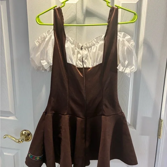 Leg Avenue "Gretchen" Oktoberfest Costume - Picture 6 of 10